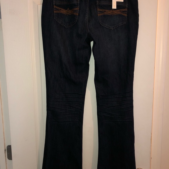 Buffalo David Britton Curvy/Flare Fit - Picture 5 of 5